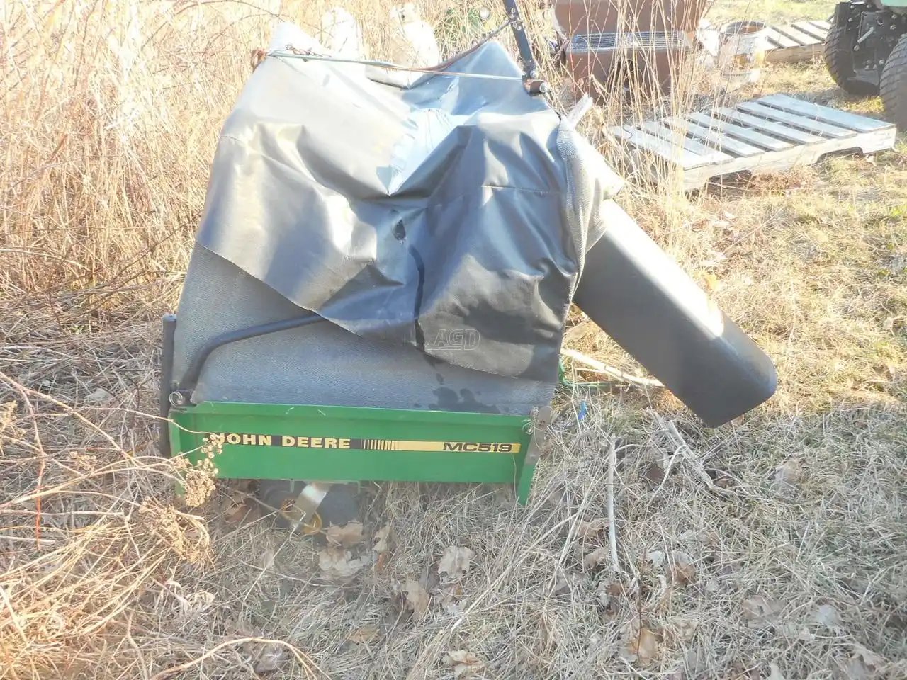 2014 John Deere MC519 Aspirateur à pelouse