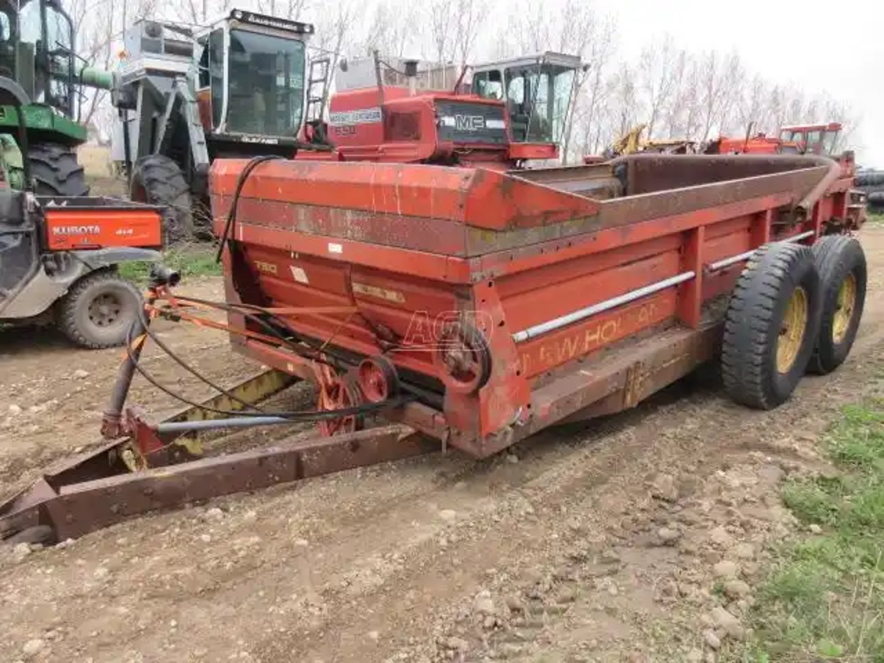 New Holland 790 Épandeur à fumier