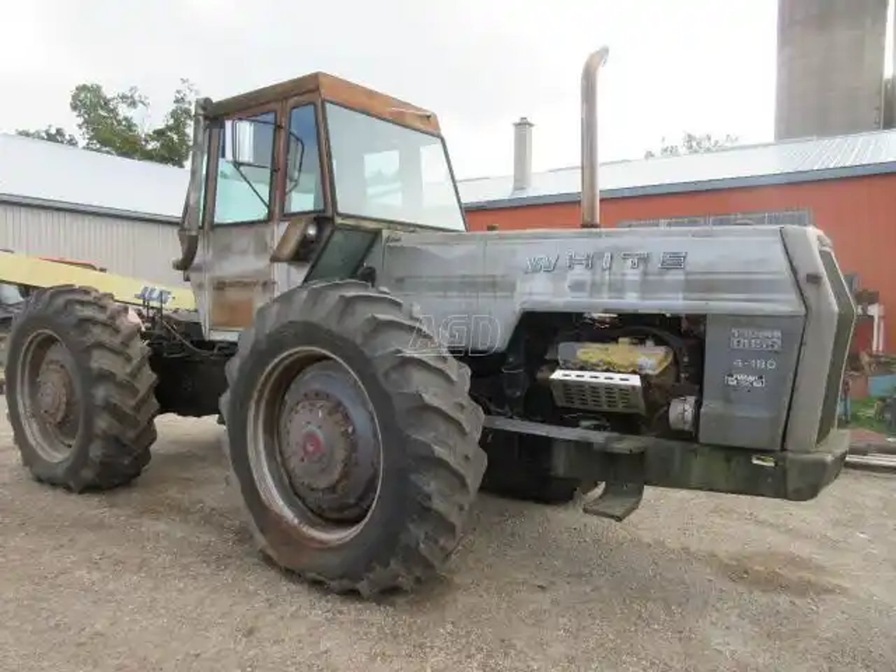 1975 White 4-180 Tracteur