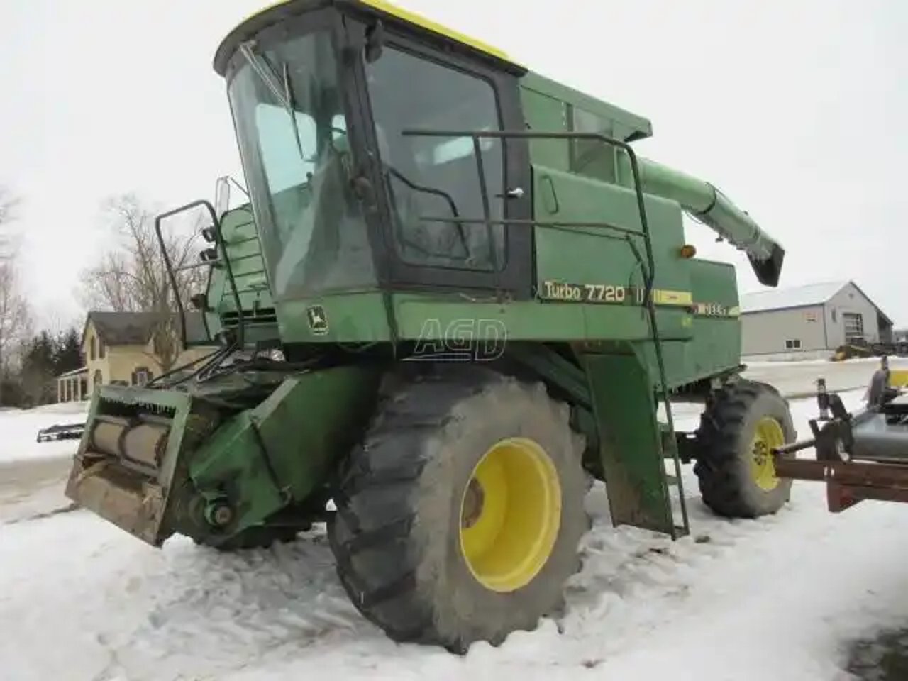 1984 John Deere 7720 Batteuse
