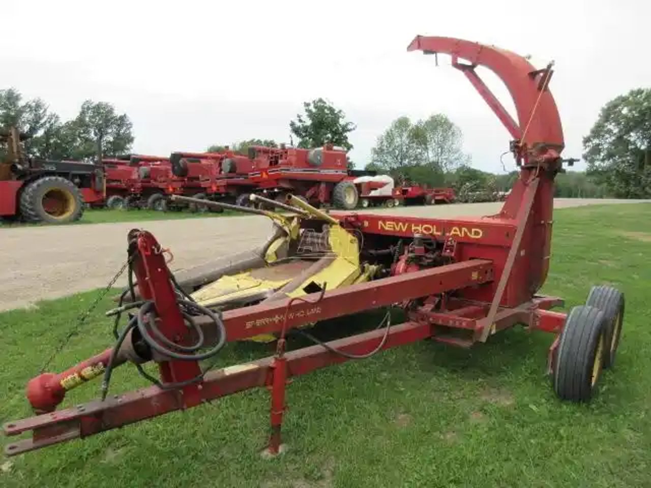 New Holland 890 Fourragère