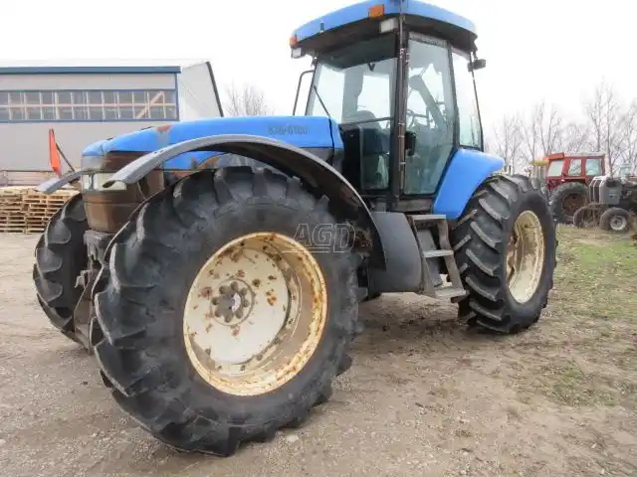 2002 New Holland TV140 Tracteur