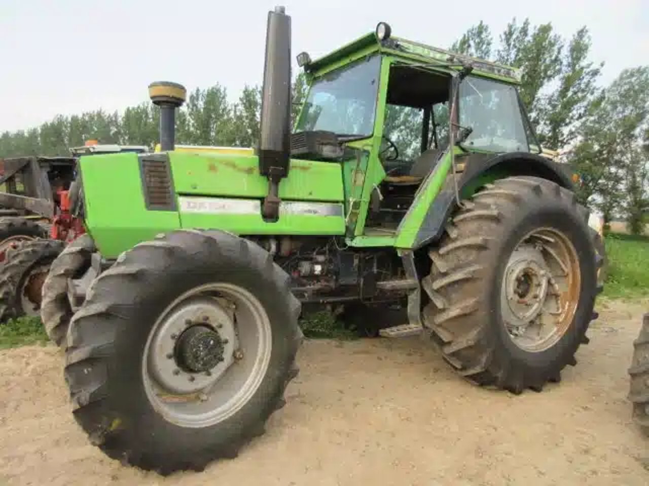 Deutz Fahr DX130 Tracteur
