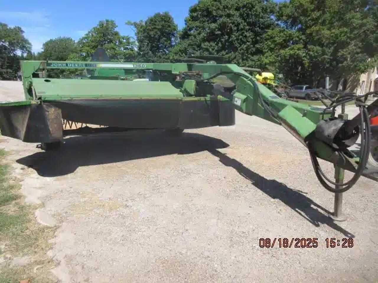 John Deere 1360 Faucheuse-conditionneuse à disques