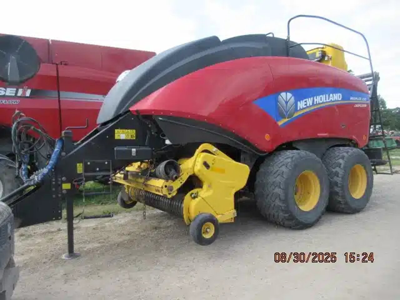 2012 New Holland BIG BALER 330R Presse à Balle Carrée/Large
