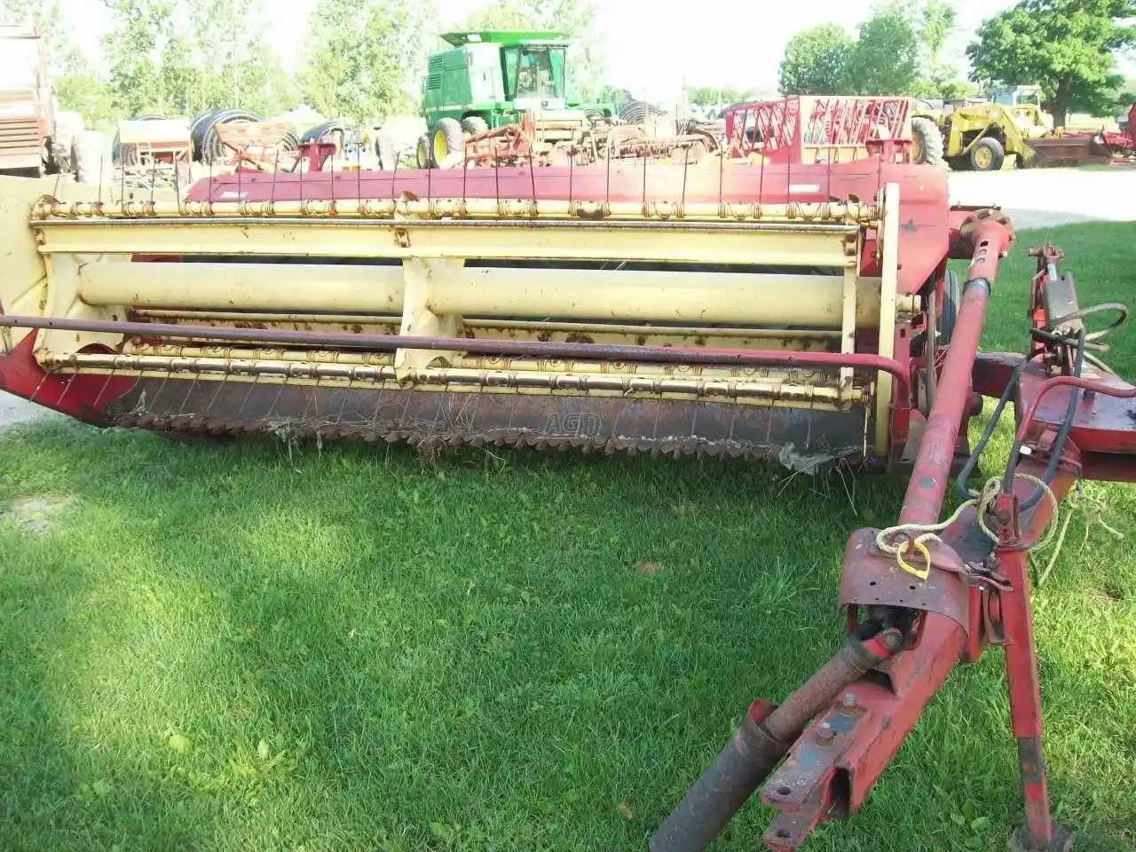 New Holland 488 Faucheuse-conditionneuse