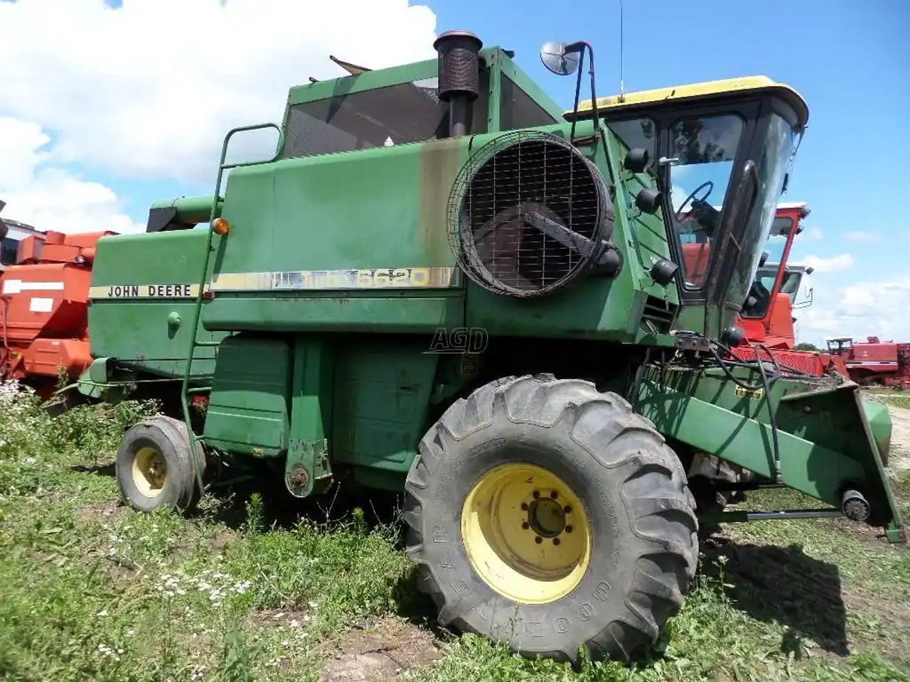 John Deere 6620 Batteuse