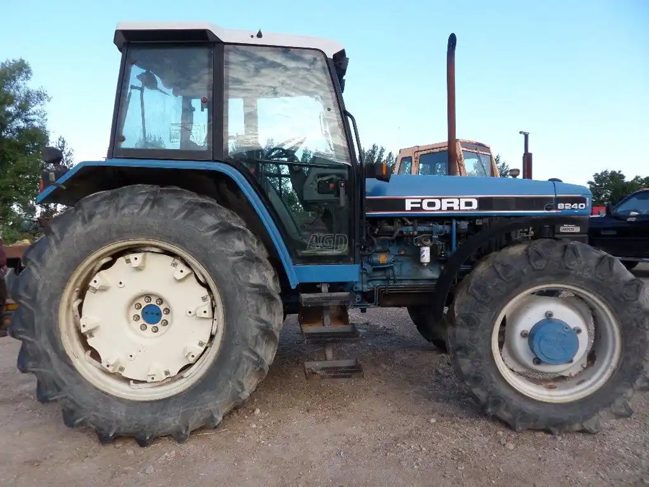 1993 Ford 8240 Tracteur