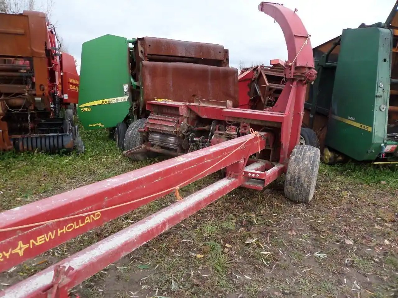 New Holland 892 Fourragère