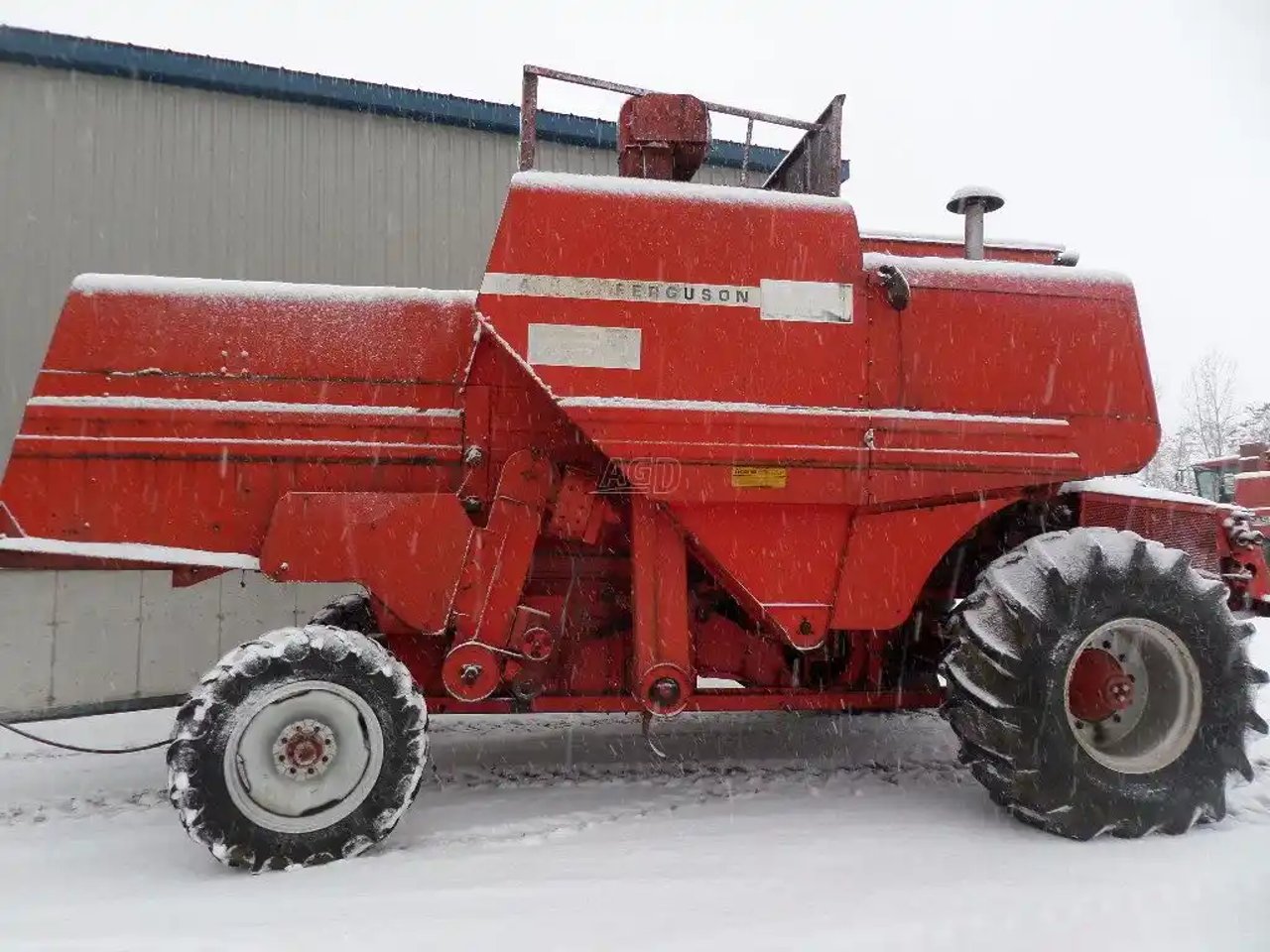 Massey Ferguson 750 Batteuse