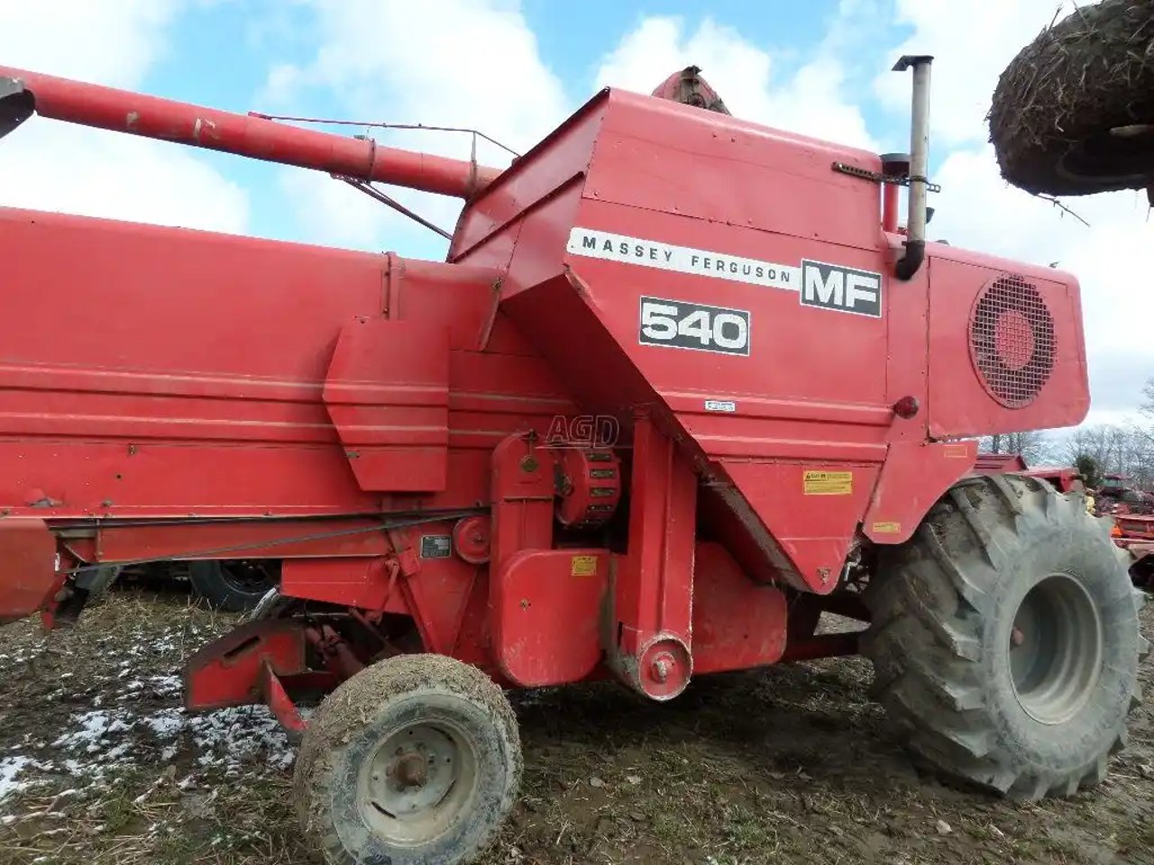 Massey Ferguson 540 Batteuse