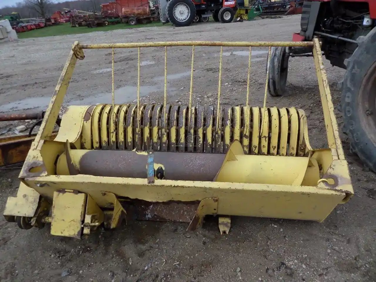 New Holland 770W Nez - Ramasseur
