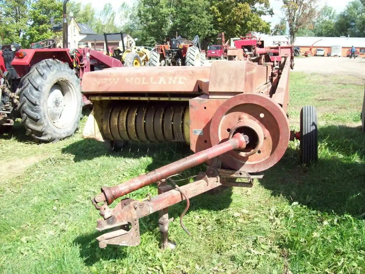 1970 New Holland 268 presse à balle carrée - petite