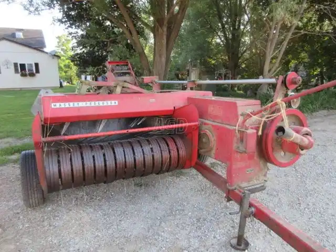 Massey Ferguson 12 presse à balle carrée - petite