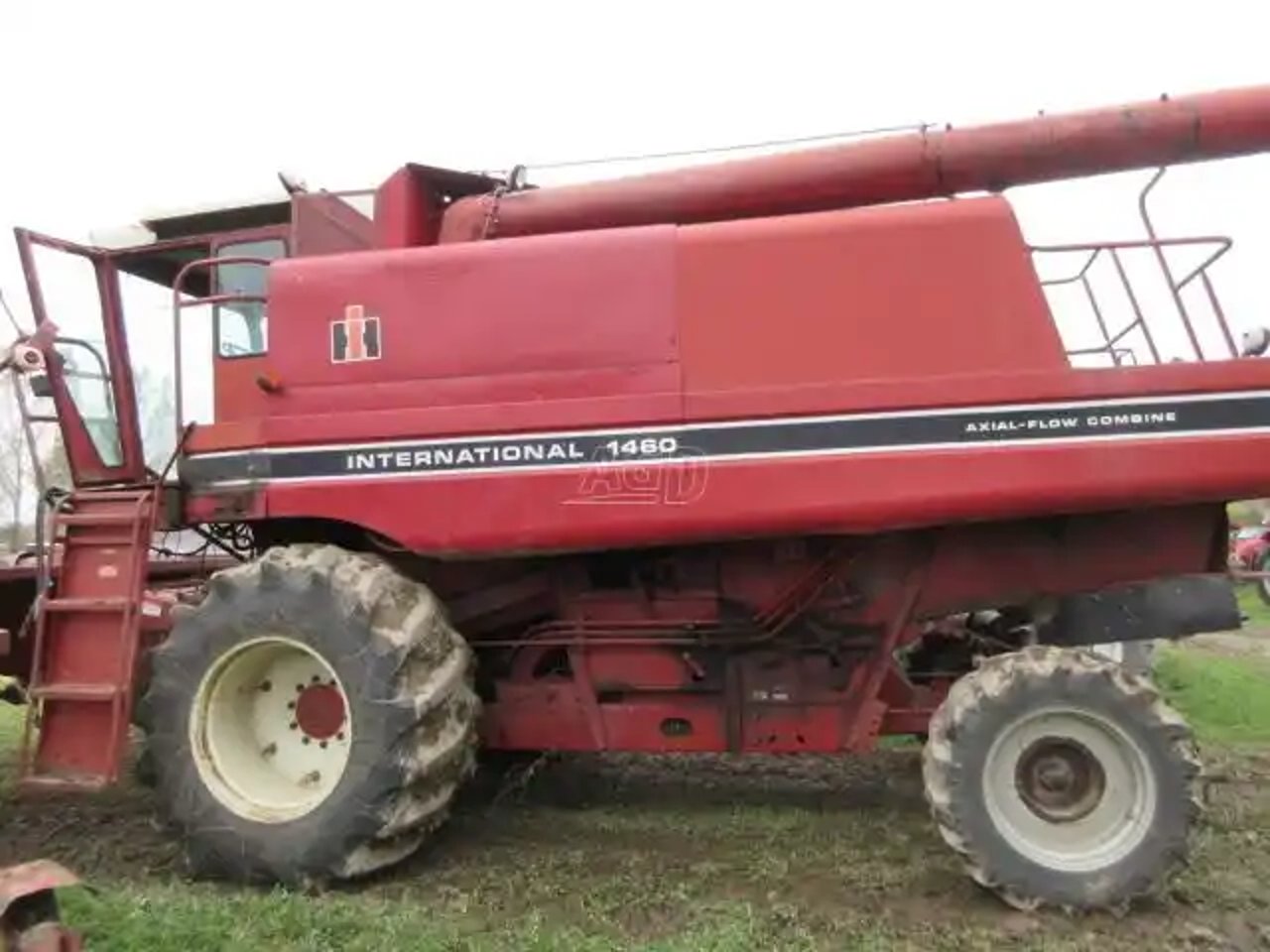 International Harvester 1460 Batteuse