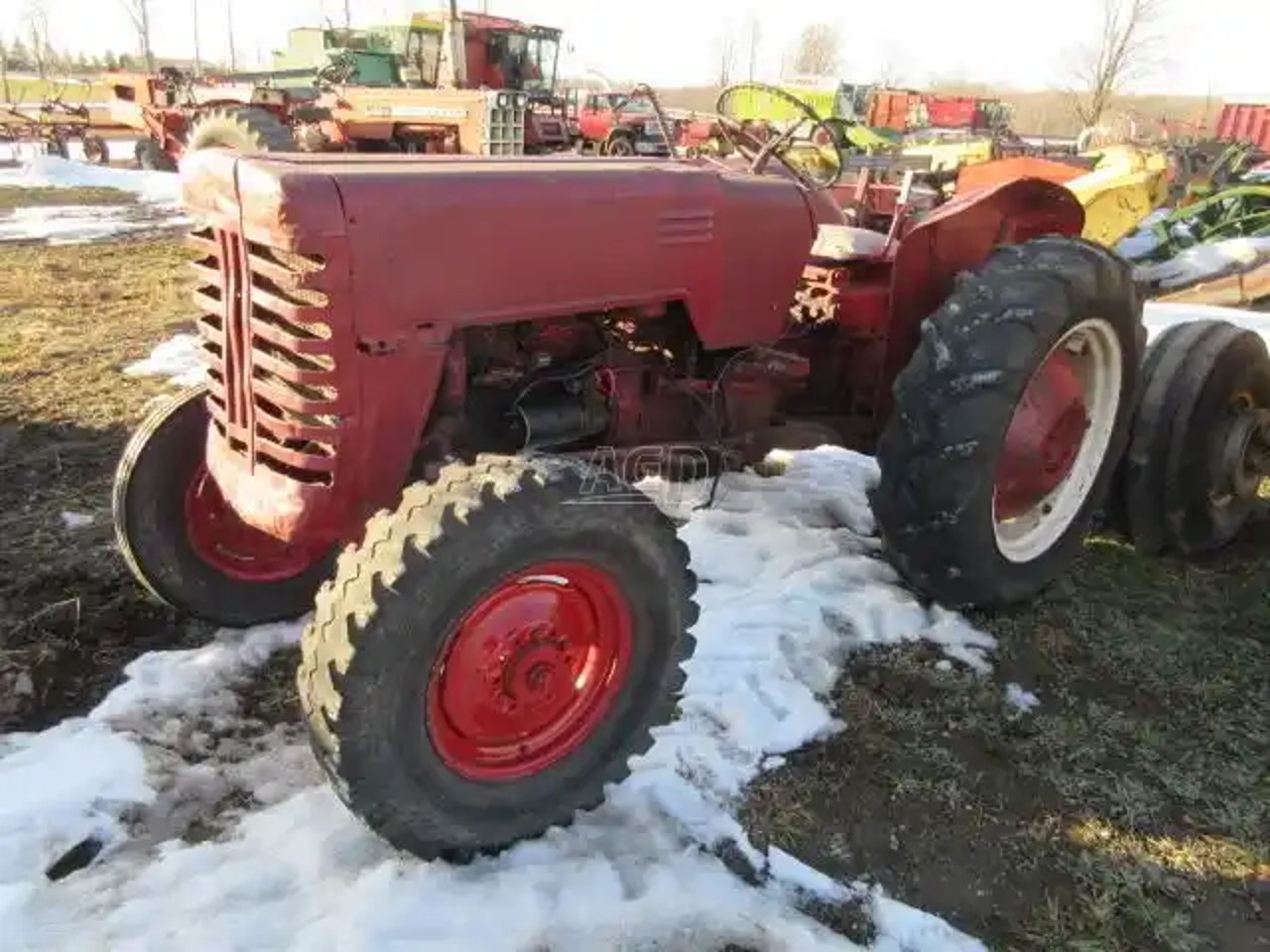 International Harvester B250 Tracteur