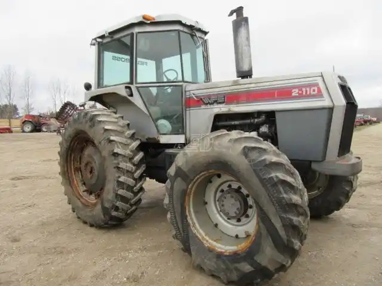 1987 White 2-110 Tracteur