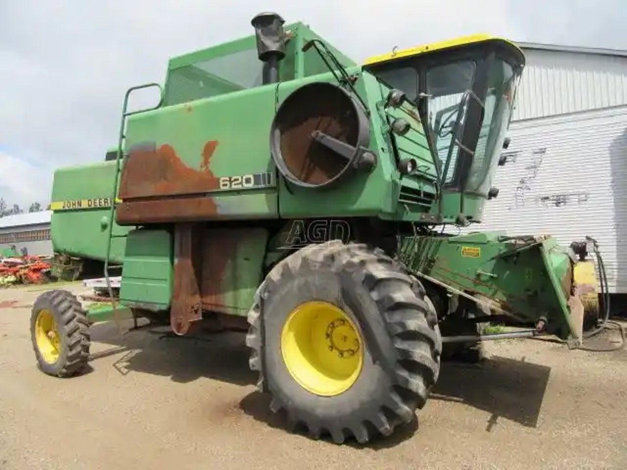 John Deere 6620 Batteuse