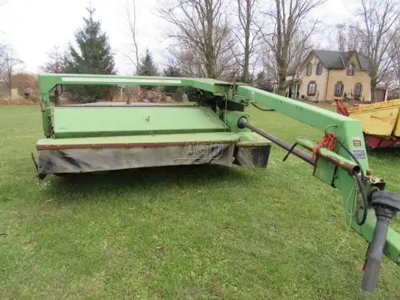John Deere 1327 Faucheuse-conditionneuse à disques