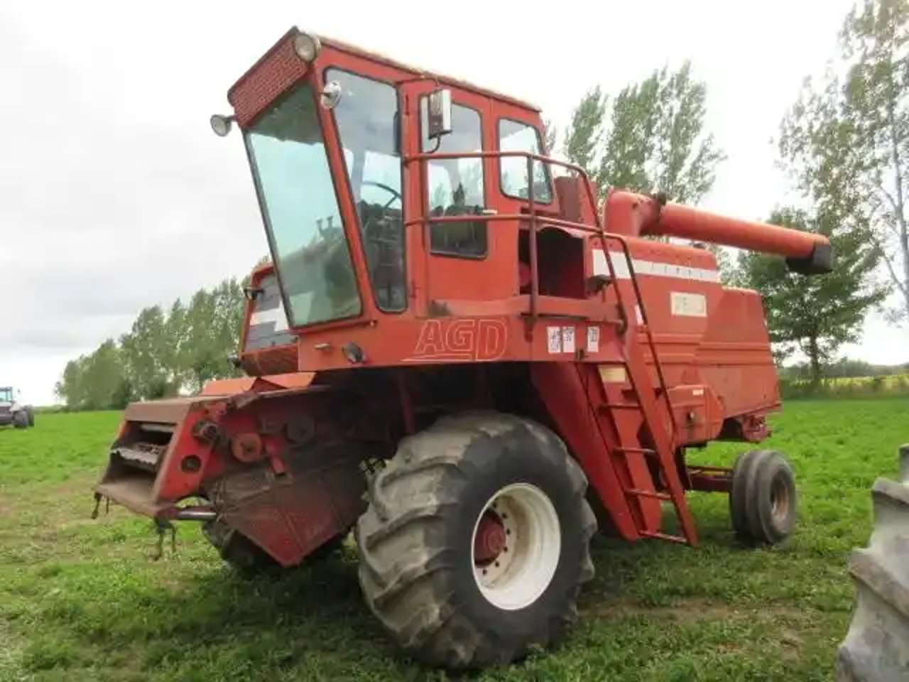 1978 Massey Ferguson 750 Batteuse