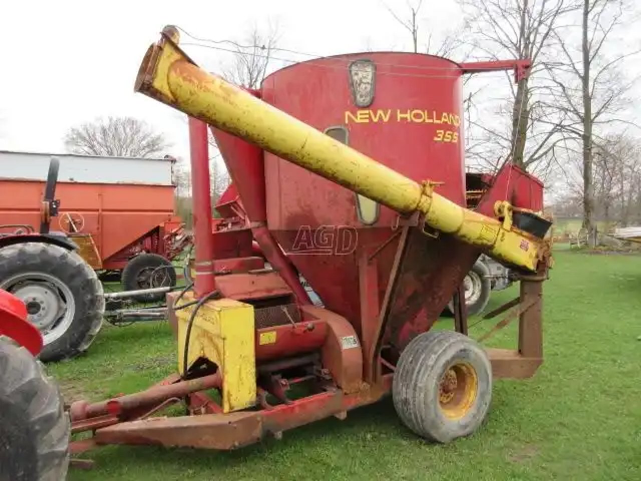 New Holland 355 Moulange