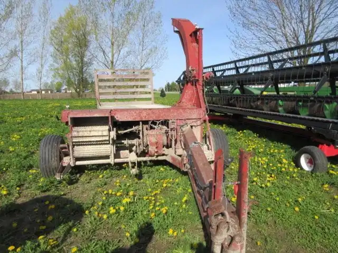 New Holland 890 Fourragère
