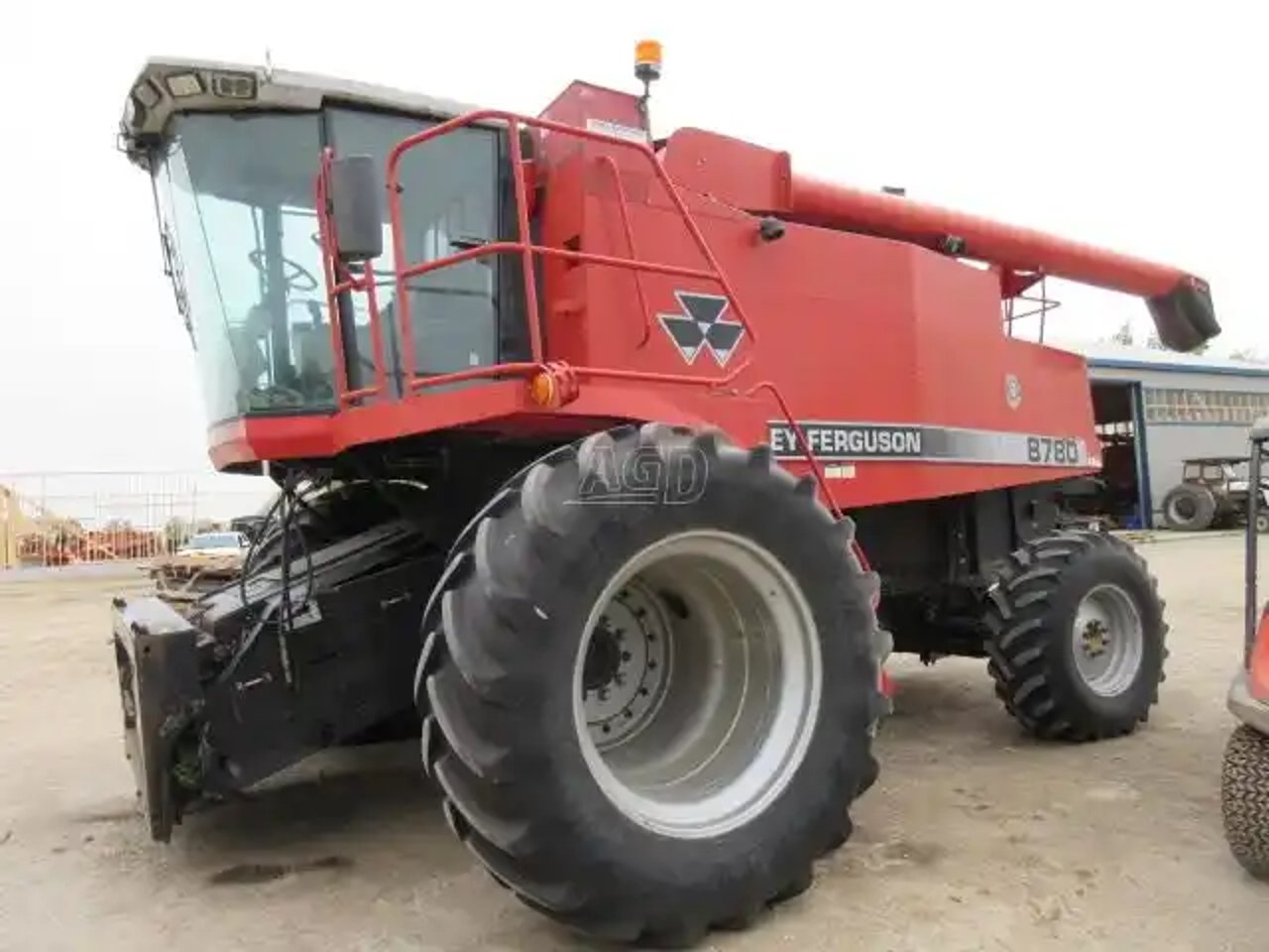 1998 Massey Ferguson 8780 Batteuse