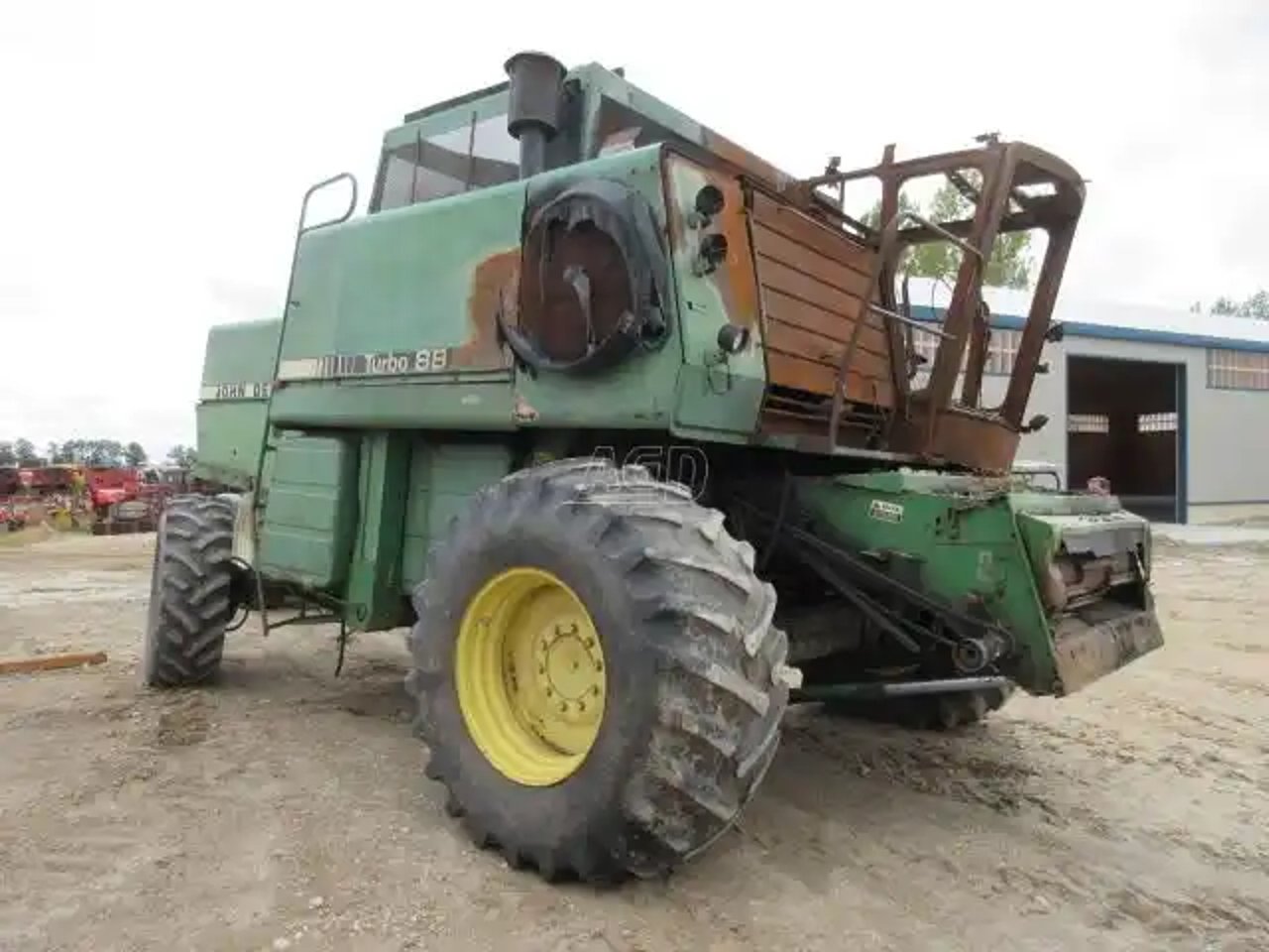1980 John Deere 8820 Batteuse