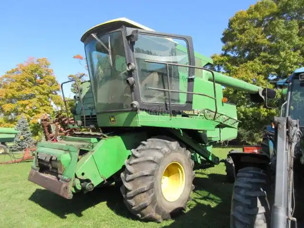 1980 John Deere 6620 Batteuse
