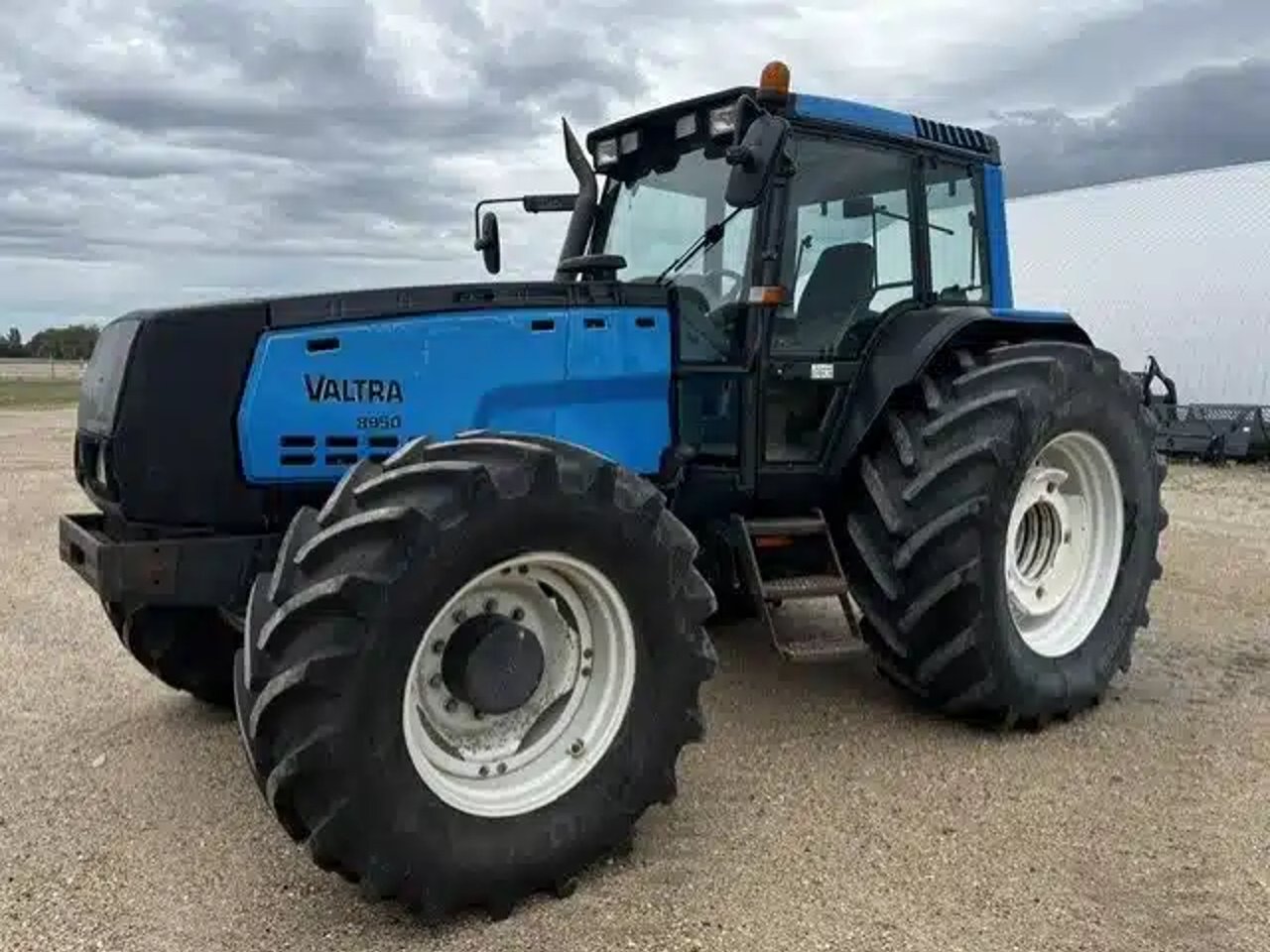 1999 Valtra 8950 Tracteur