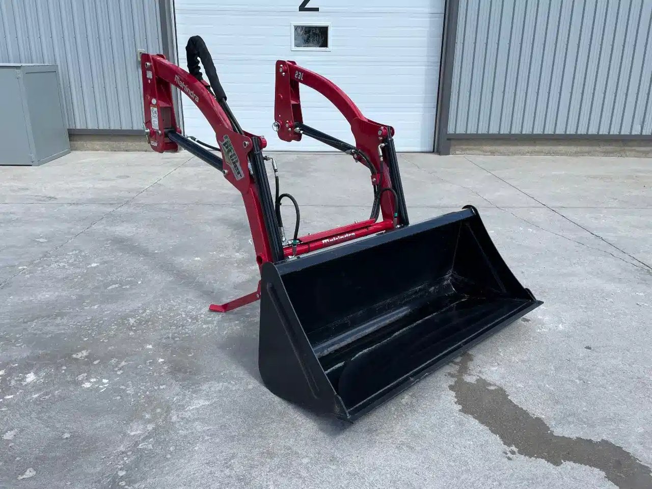 2023 Mahindra eMAX 20S HST Tracteur