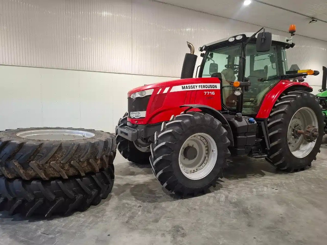 2016 Massey Ferguson 7716 Tracteur