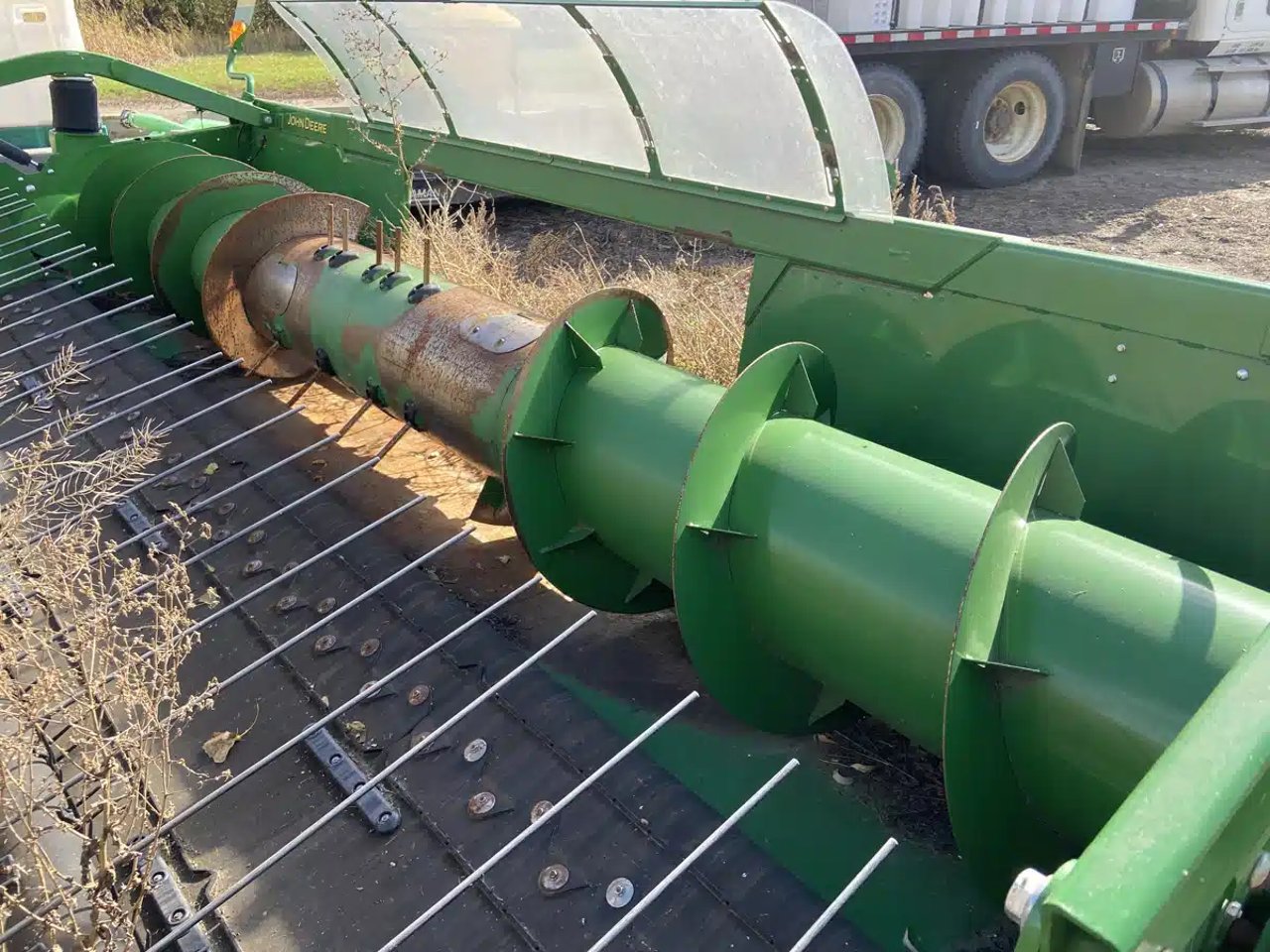 2016 John Deere 615P Nez - Ramasseur