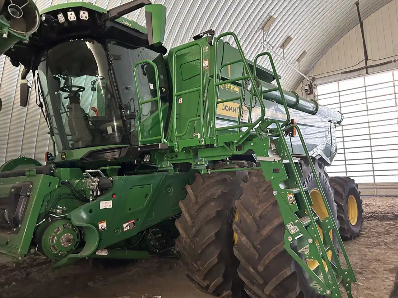 2023 John Deere X9 1000 Batteuse