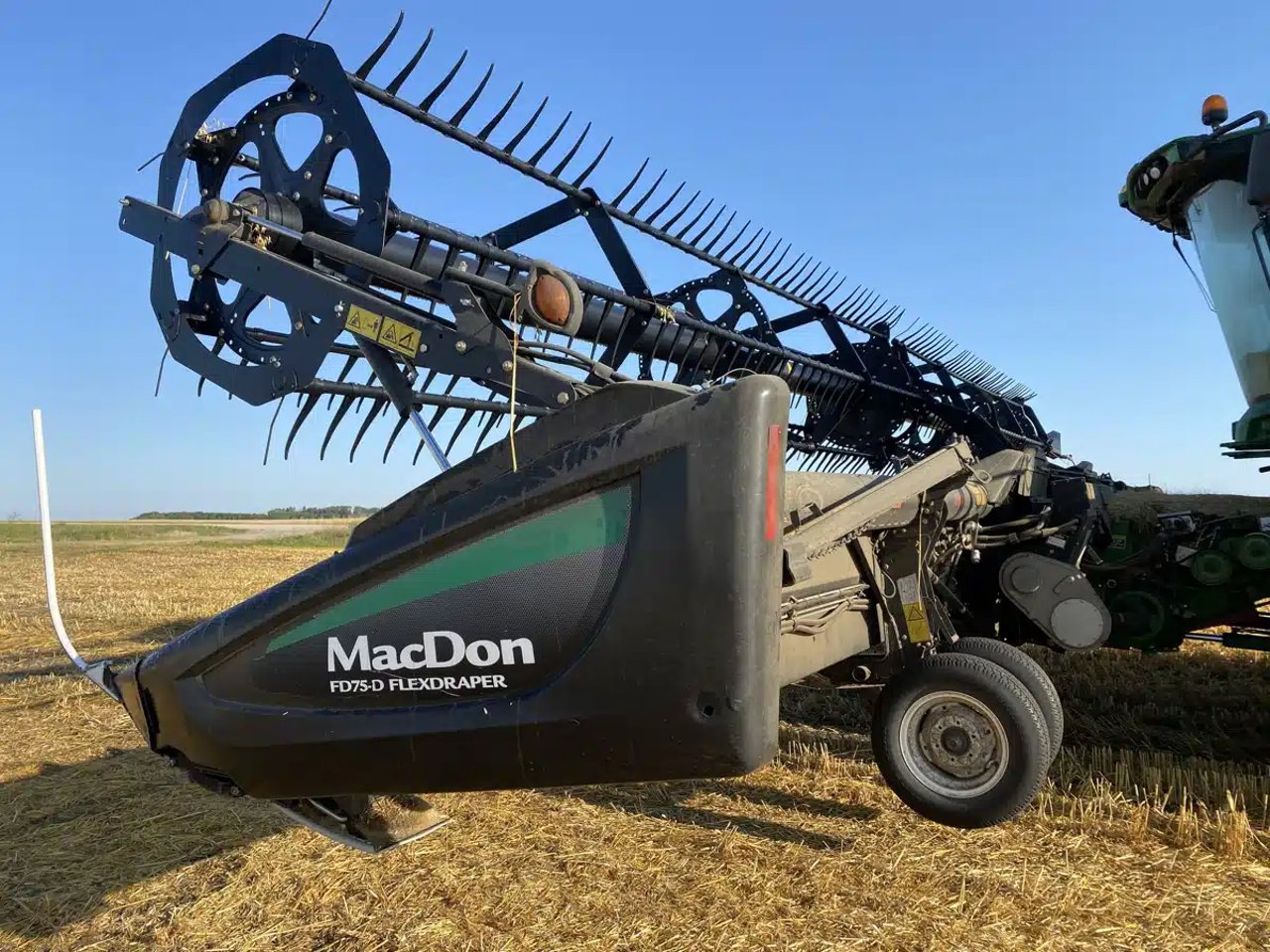 2017 MacDon FD75
