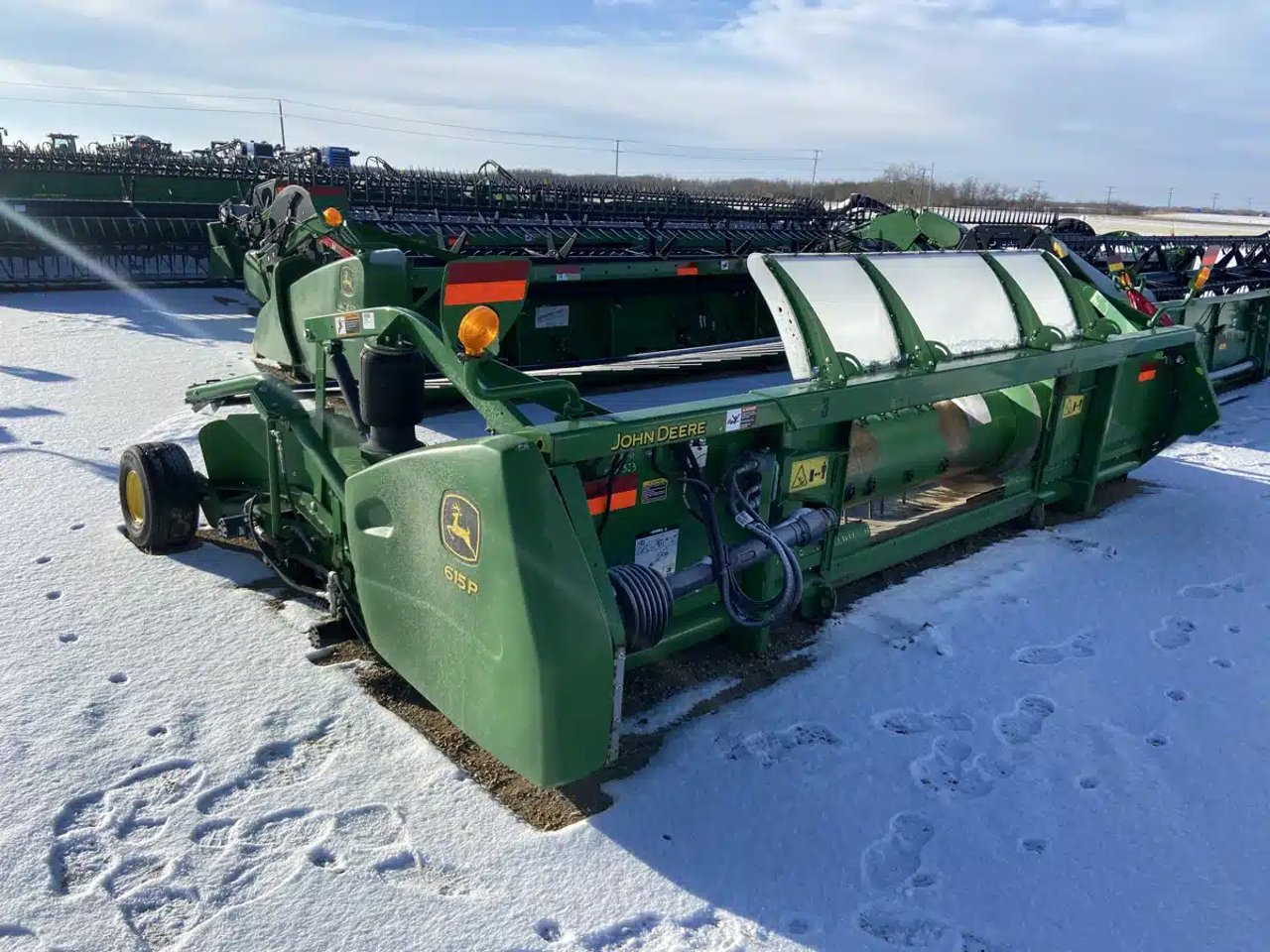 2016 John Deere 615P Nez - Ramasseur