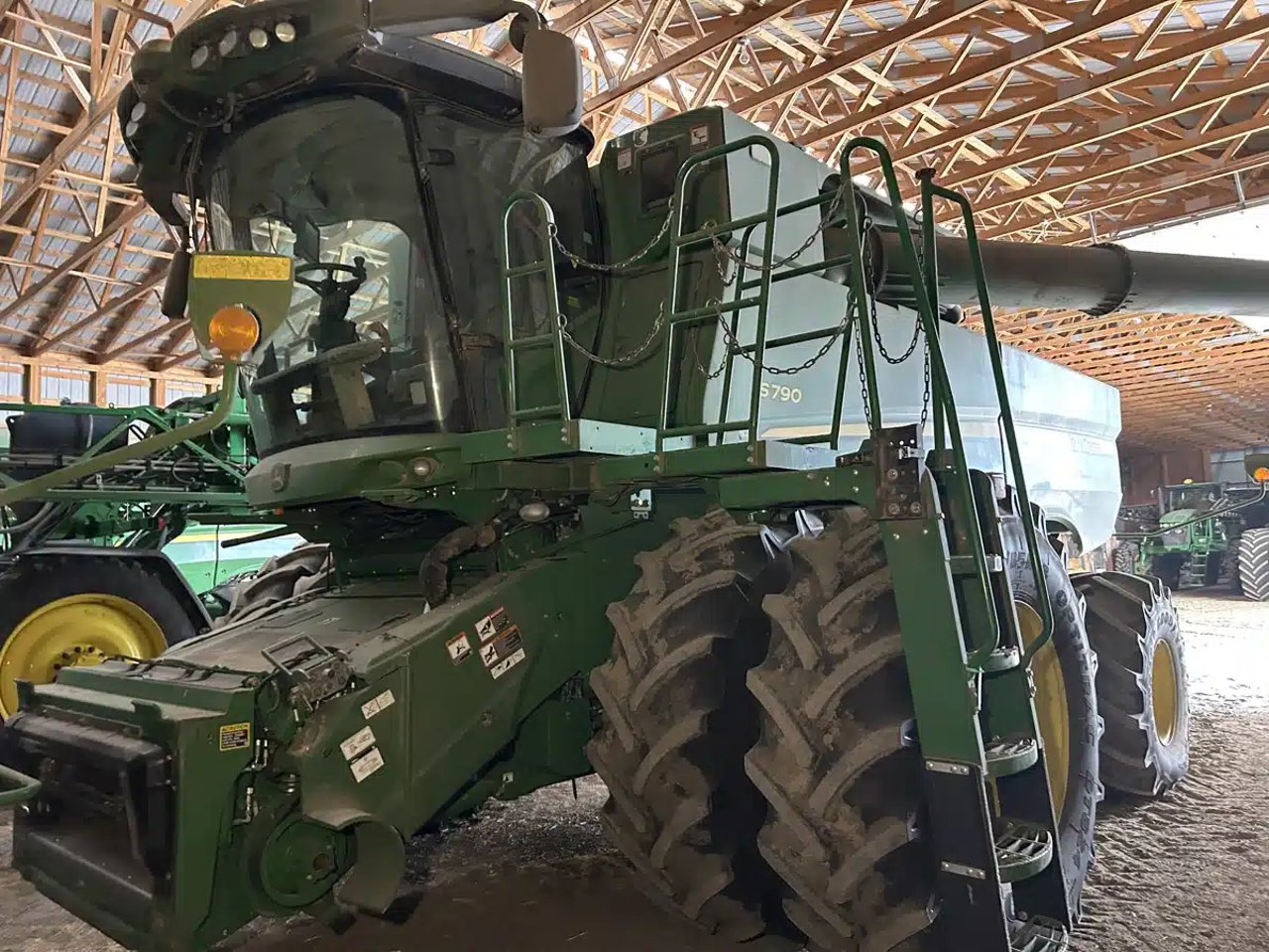 2021 John Deere S790 Batteuse