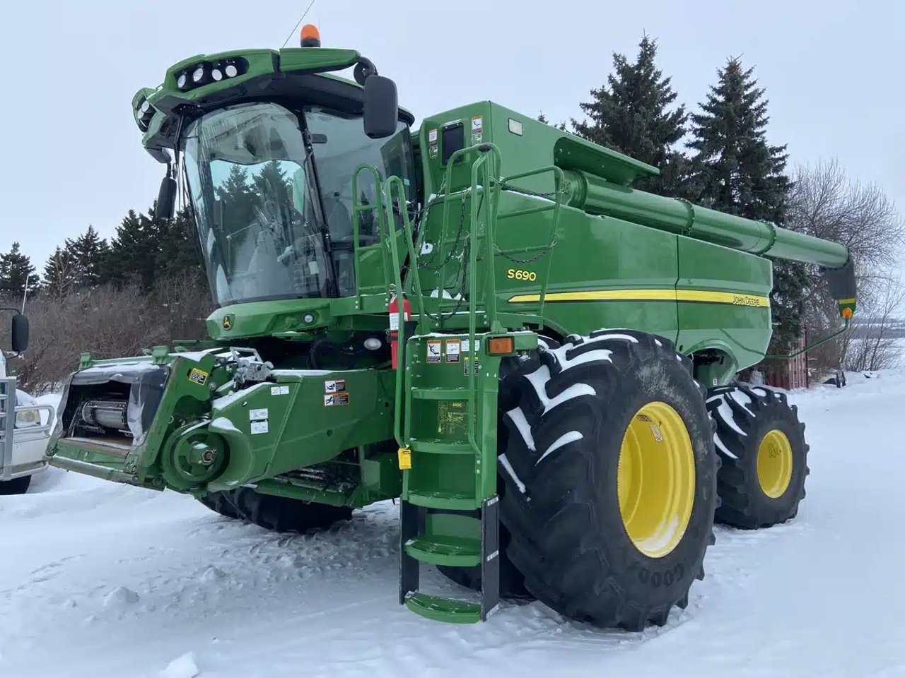 2017 John Deere S690 Batteuse