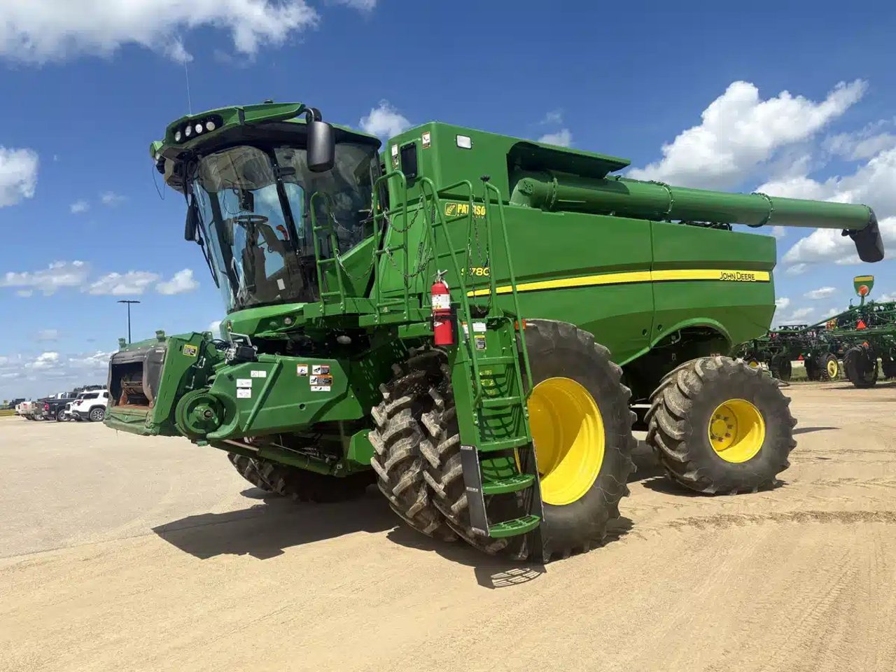 2021 John Deere S780 Batteuse