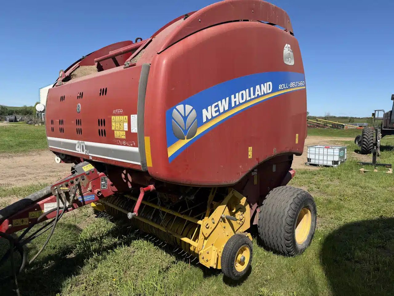 2015 New Holland ROLL-BELT 560 Presse à Balle Ronde