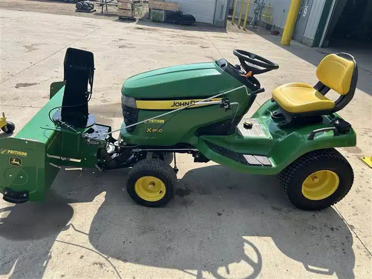 2013 John Deere X360 Tracteur à pelouse