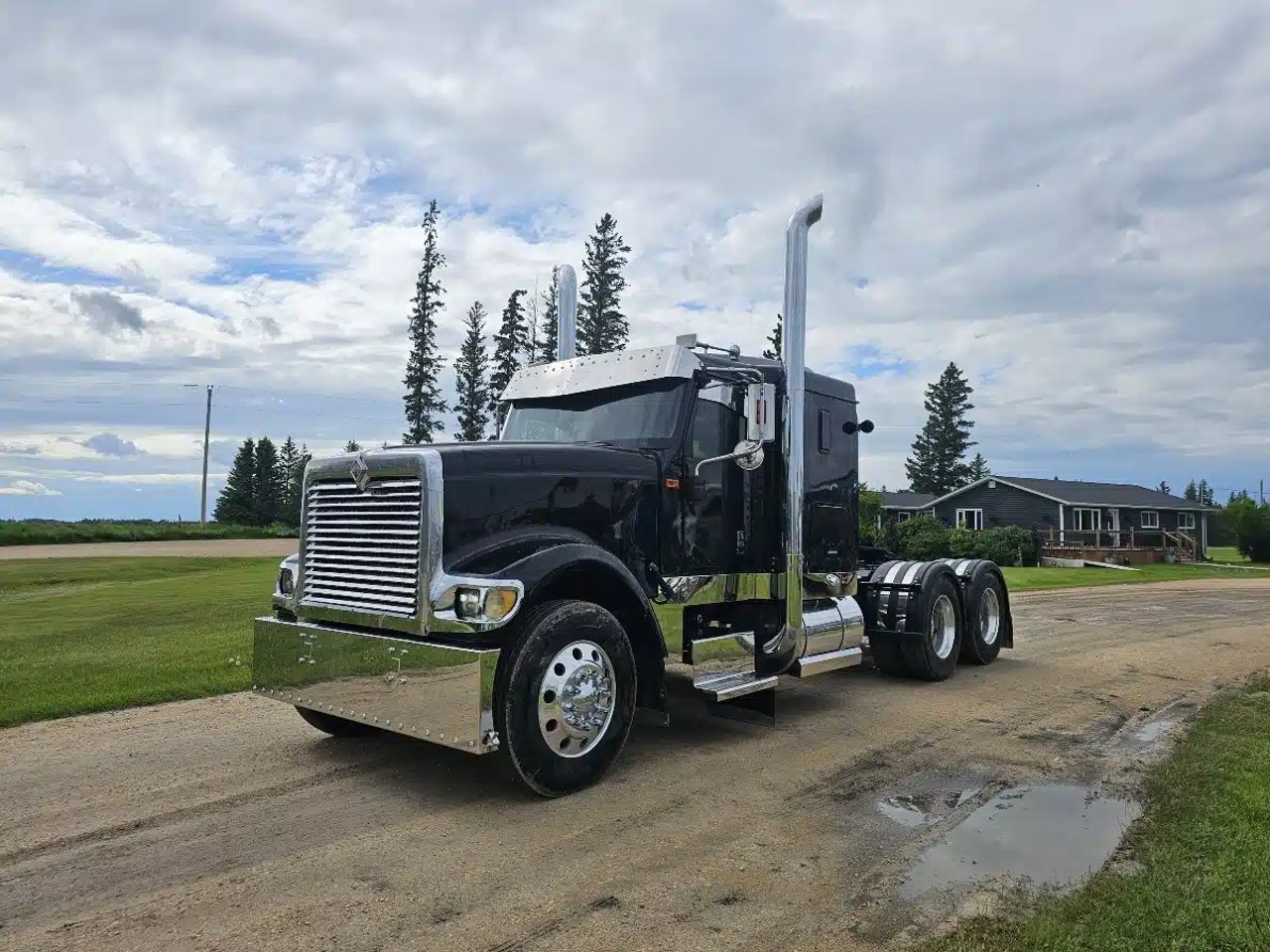2000 International 9900i Camion dix roues