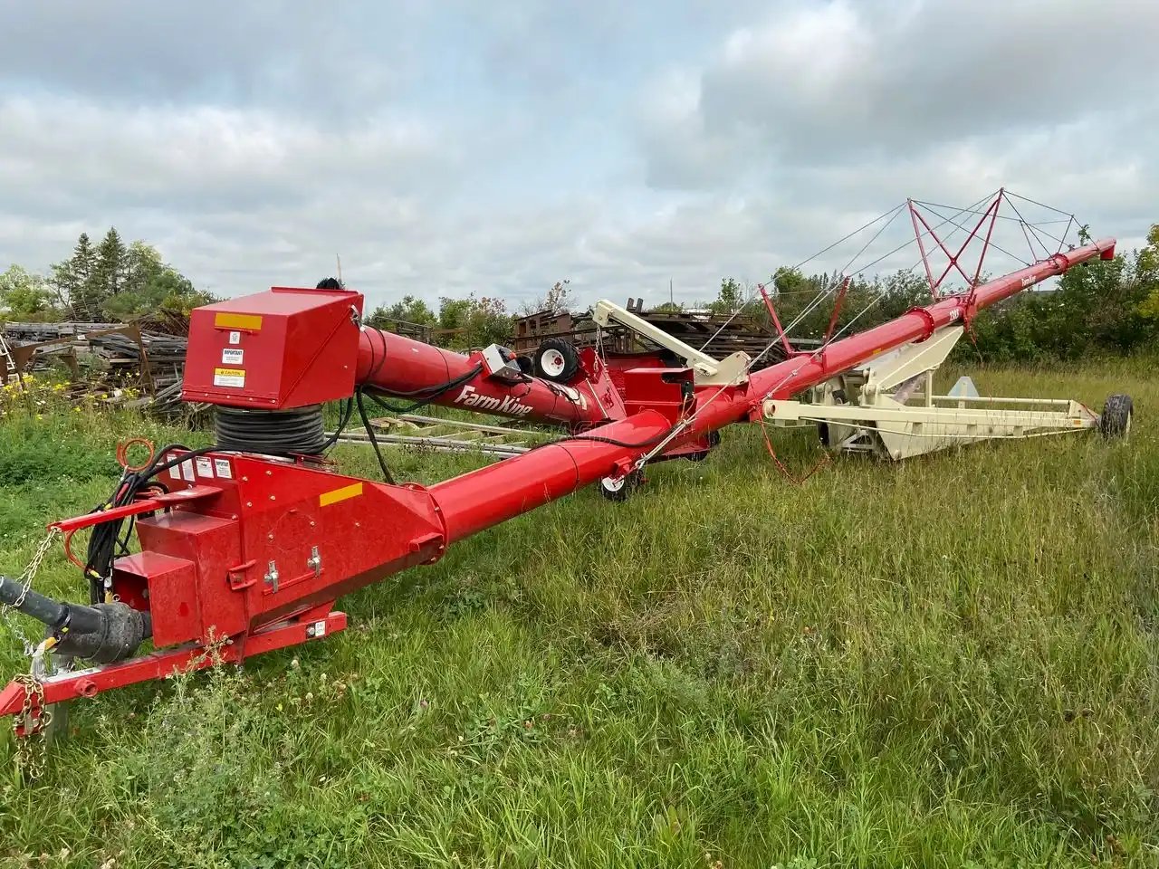 2026 Farm King Y1385 TMMR Vis à grain