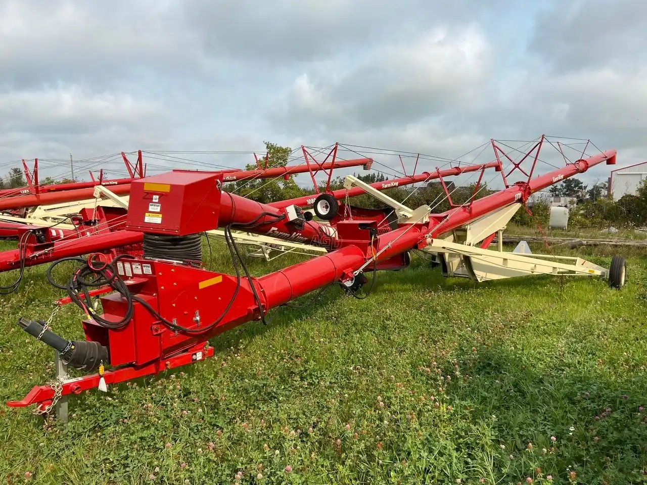 2025 Farm King 1370 Vis à grain
