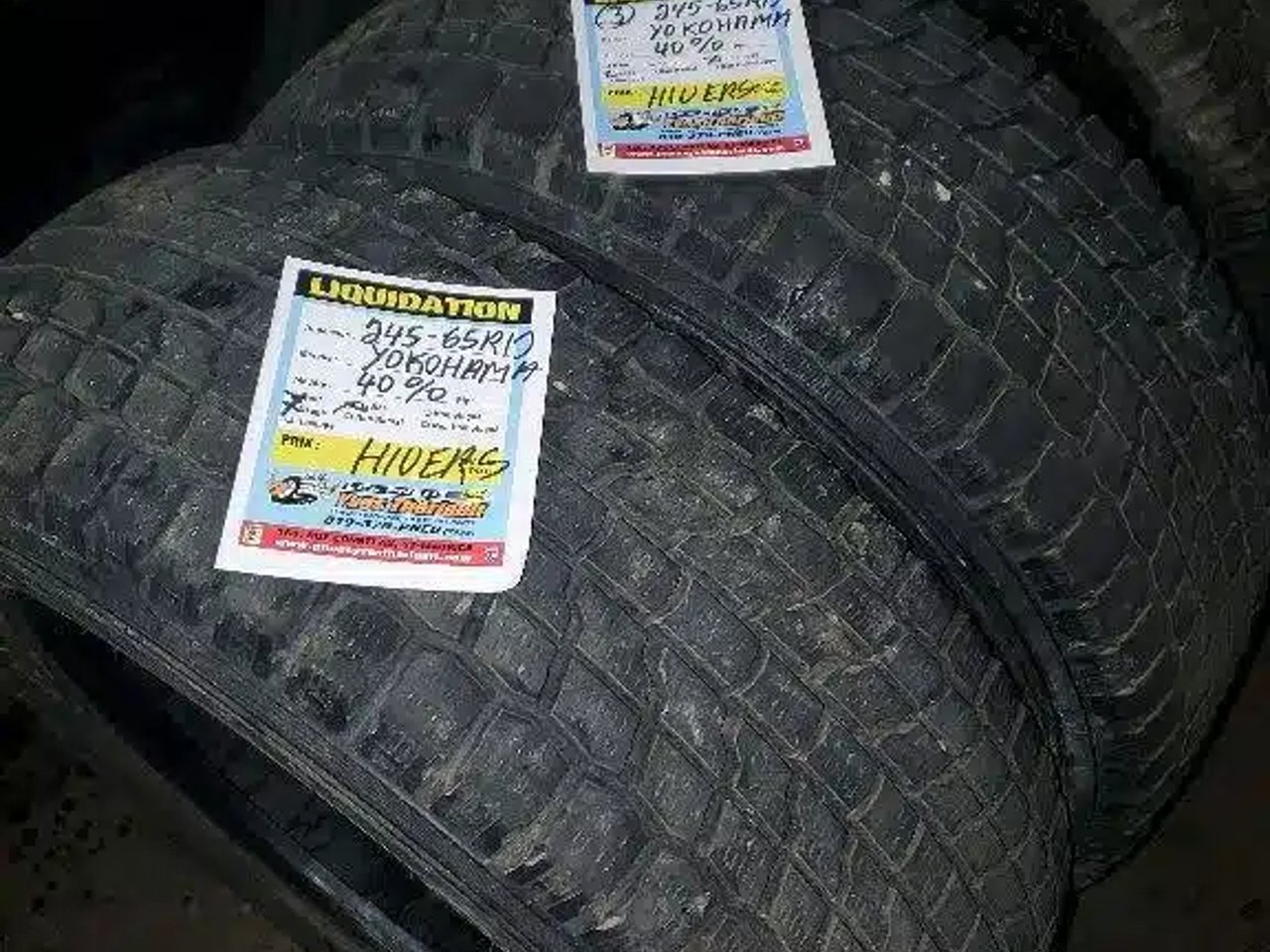 Yokohama 245-65R17 Pneus