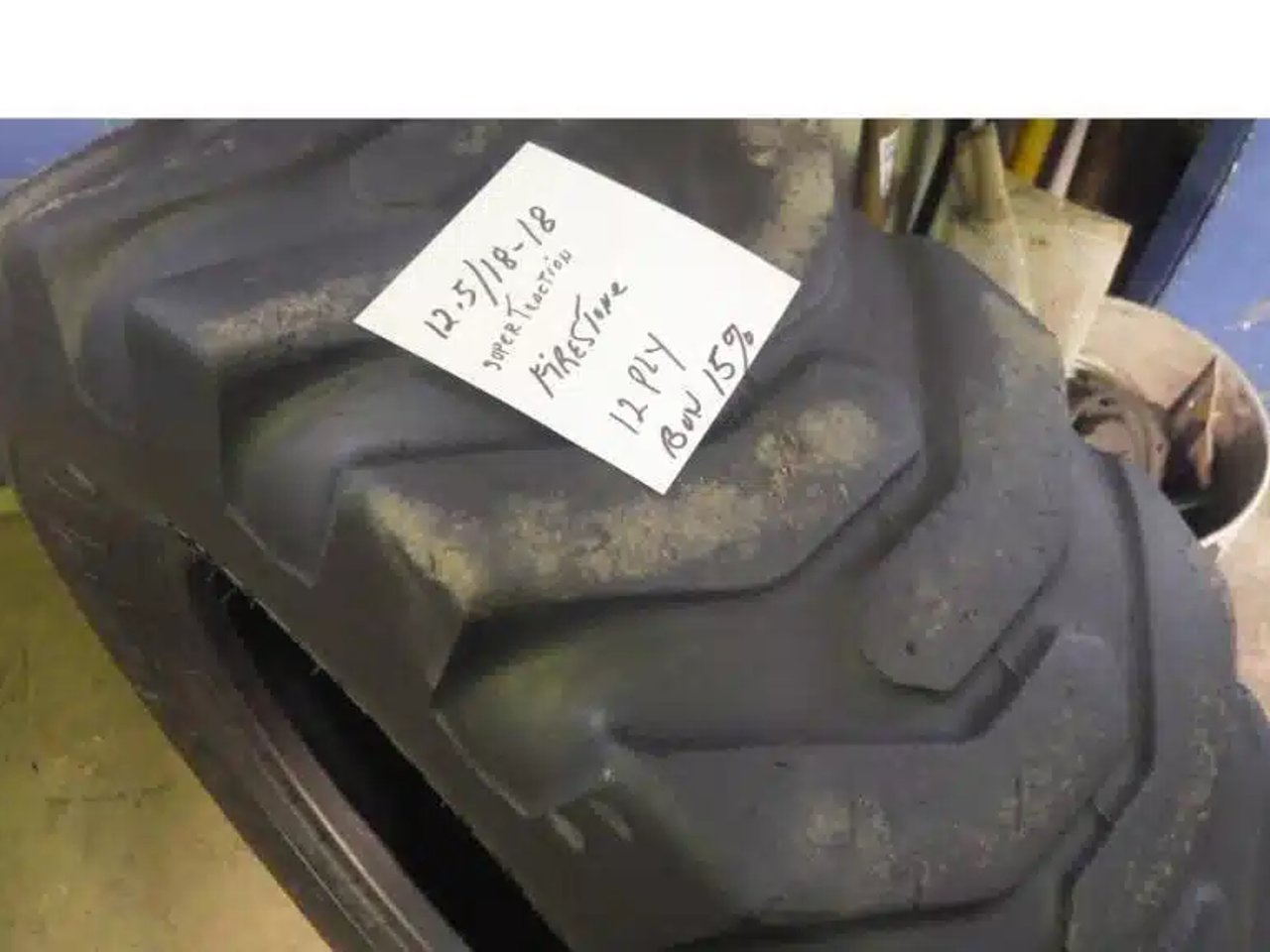 Firestone 12.5-80-18 Pneus
