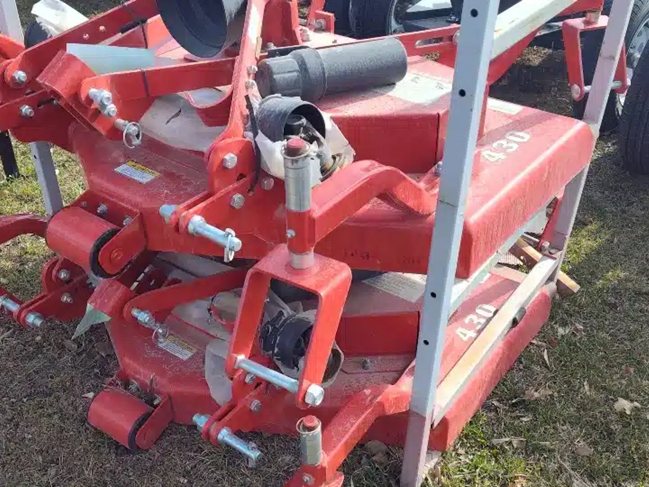 2023 Farm King Y430 Tondeuse de finition
