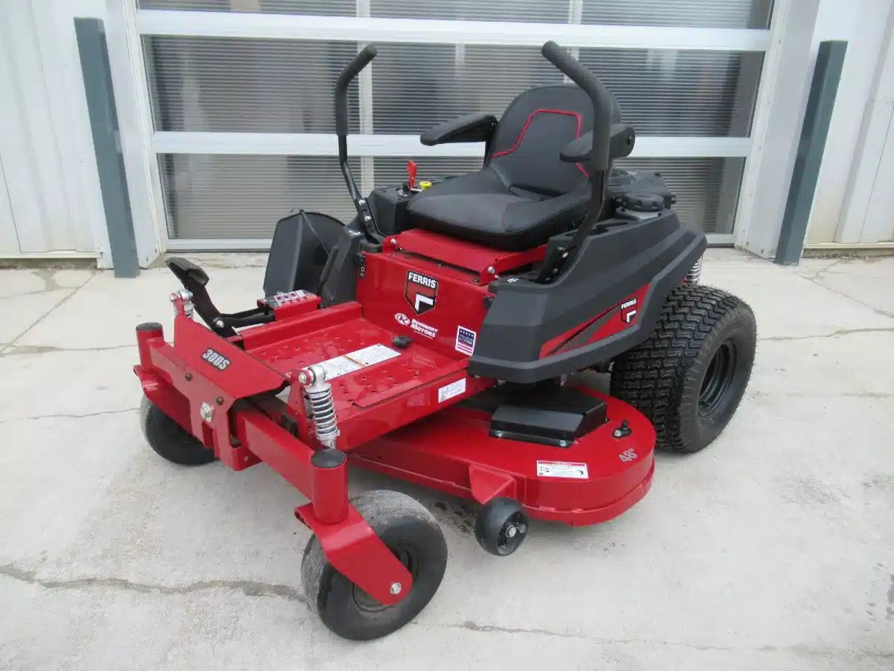 2026 Ferris 300S Tondeuse à rayon de braquage zéro
