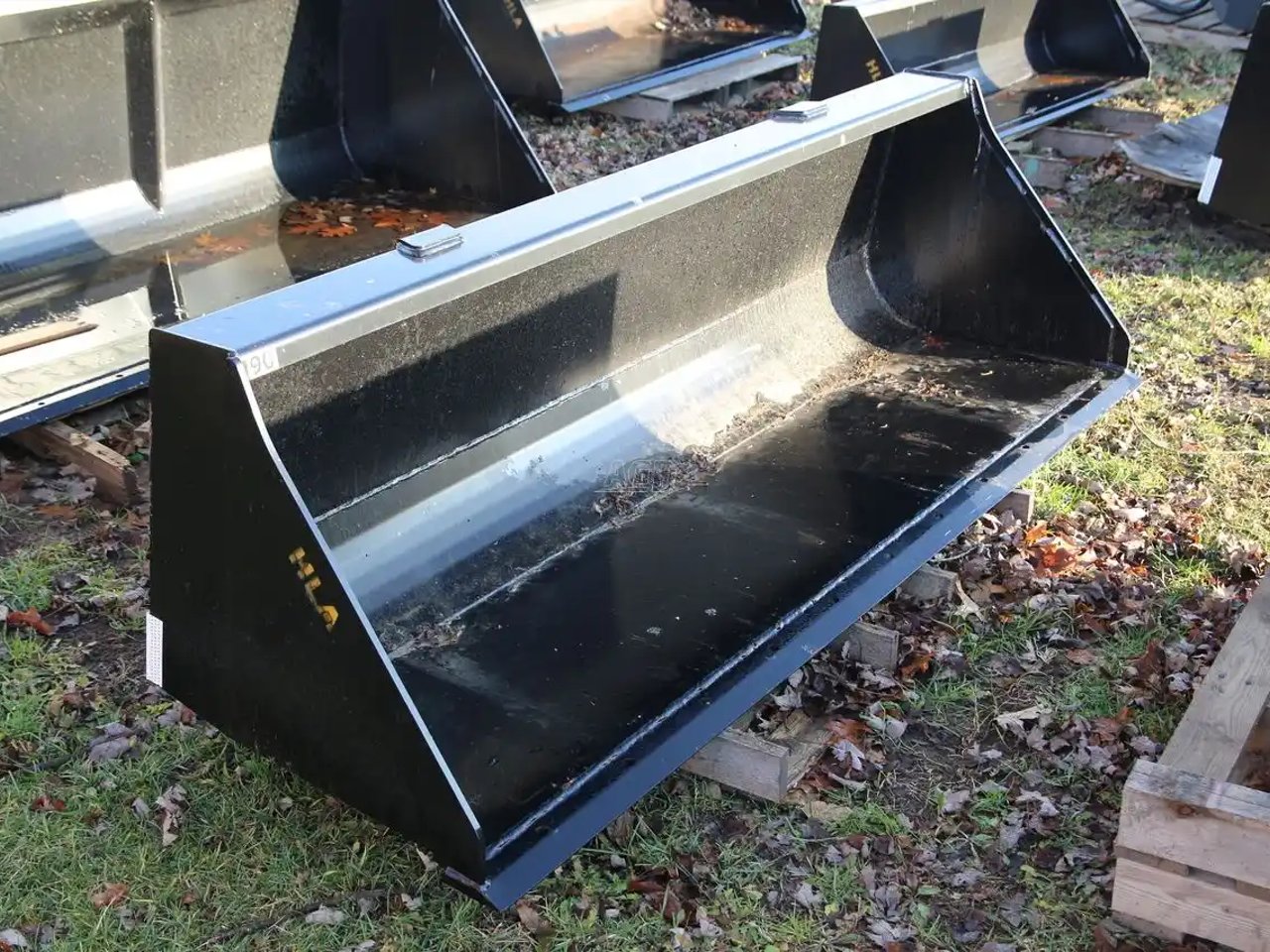 HLA Attachments MB90 Godet (bucket)