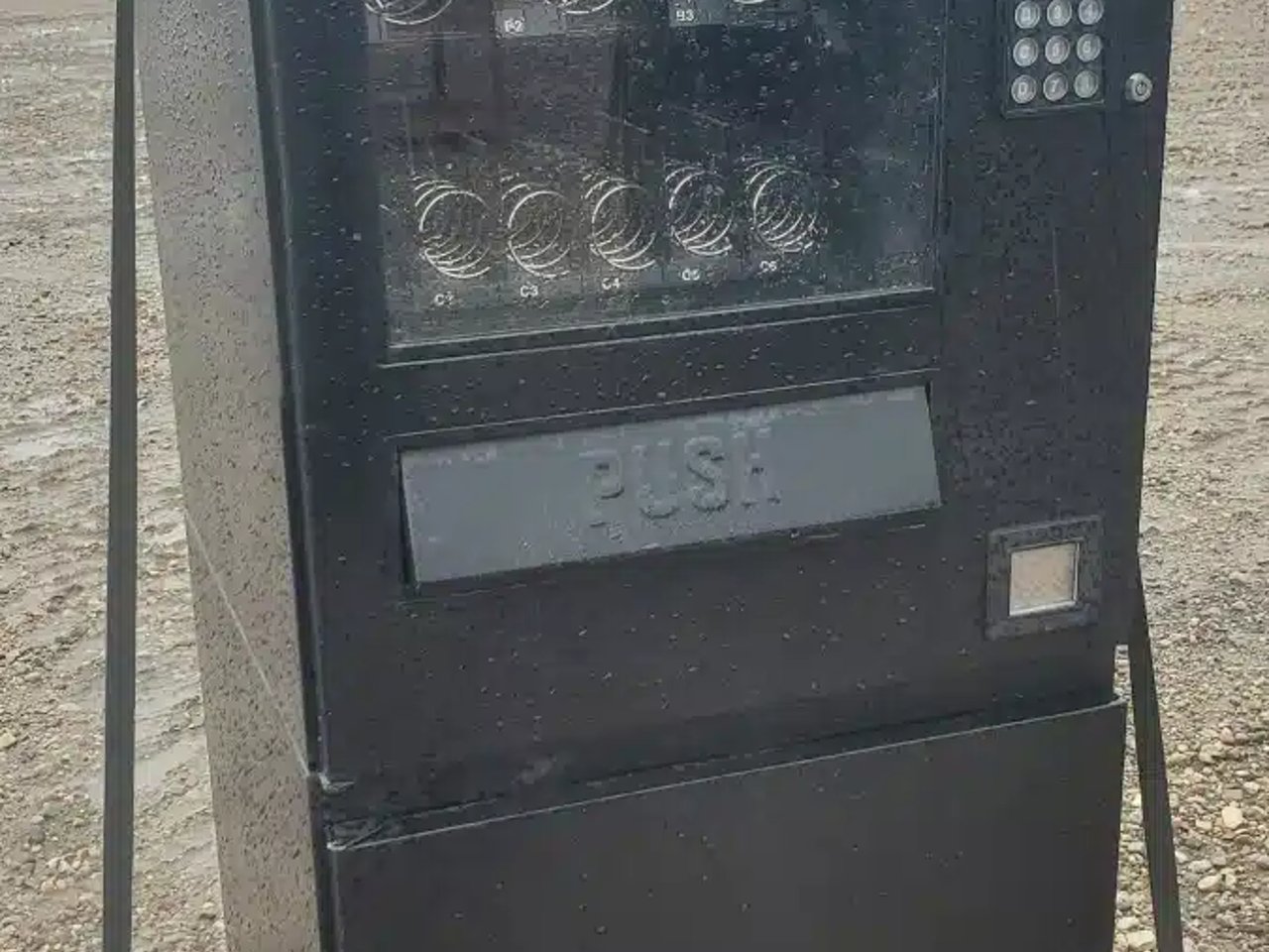CS12 Vending Machine